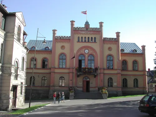 Rathausplatz in Kuldiga, stop 2 on the self-guided walking tour