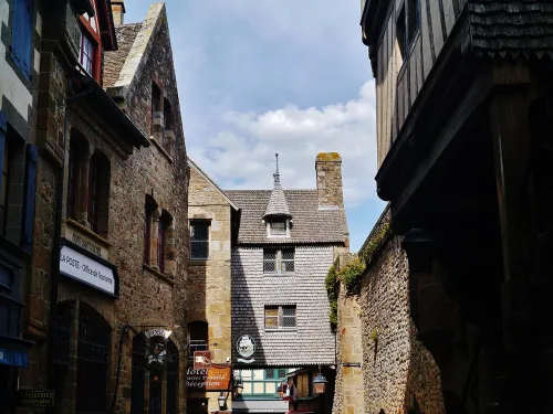 Grande Rue in Mont Saint Michel, stop 1 on the self-guided walking tour
