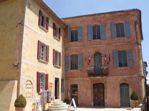 Place de la Mairie in Roussillon, stop 1 on the self-guided walking tour