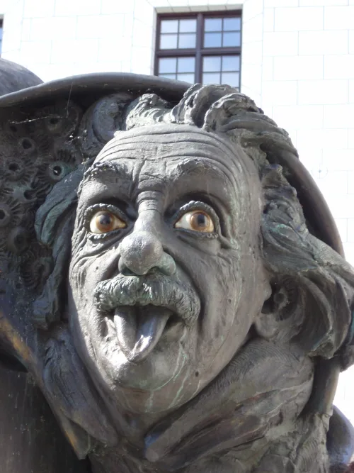 Einstein-Brunnen in Ulm, stop 8 on the self-guided walking tour
